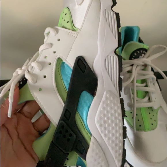 Nike huaraches - Picture 2 of 3